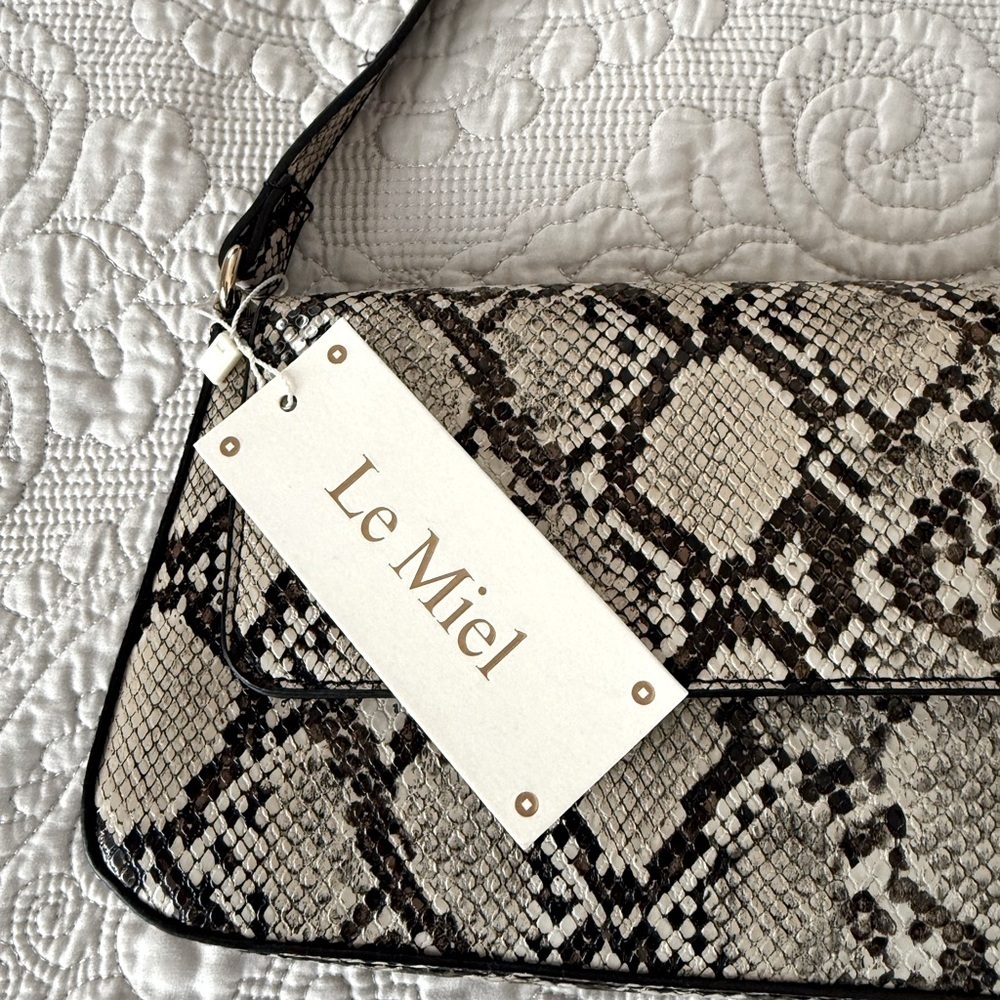 Le Miel Vegan Snake Print Hand/Shoulder Bag-Cream and Brown - Picture 2 of 7